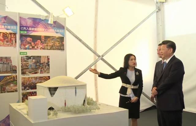 ▲國家主席習(xí)近平聽取了西九文化區(qū)規(guī)劃等情況的介紹。