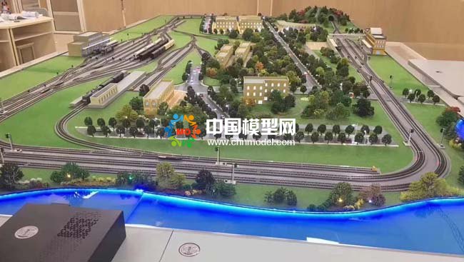 魯班工坊軌道交通調(diào)度實(shí)訓(xùn)系統(tǒng)沙盤(pán)模型
