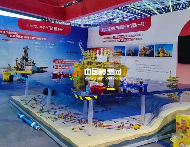 深水半潛式生產(chǎn)儲油平臺深海一號模型